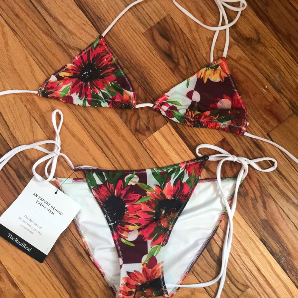 NWT Clover canyon bikini set in floral print!